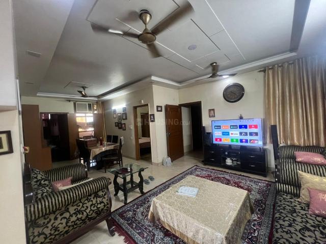 3 BHK Apartment in Sector 6 Dwarka for resale New Delhi. The reference number is 19912105