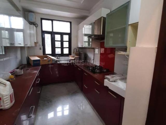 3 BHK Apartment in Sector 6 Dwarka for resale New Delhi. The reference number is 20270749