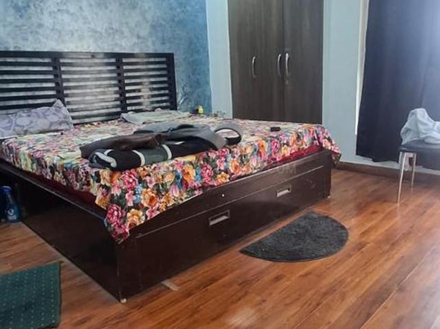 3 BHK Apartment in Sector 74 for rent Noida. The reference number is 20598074