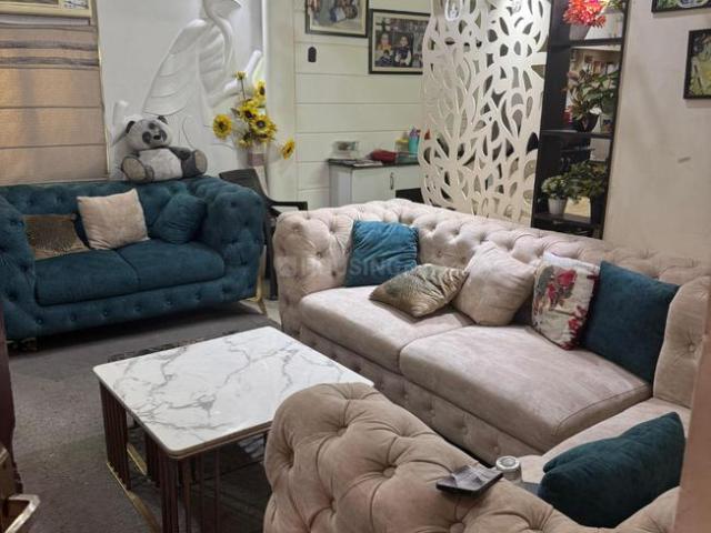 3 BHK Apartment in Sector 74 for rent Noida. The reference number is 20640532