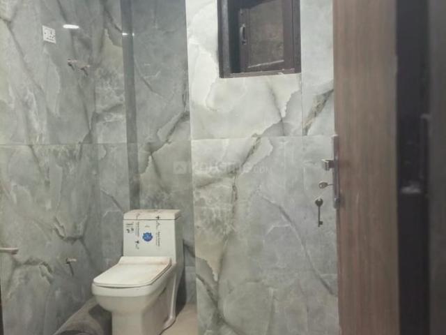 3 BHK Apartment in Sector 74 for resale Noida. The reference number is 20055384