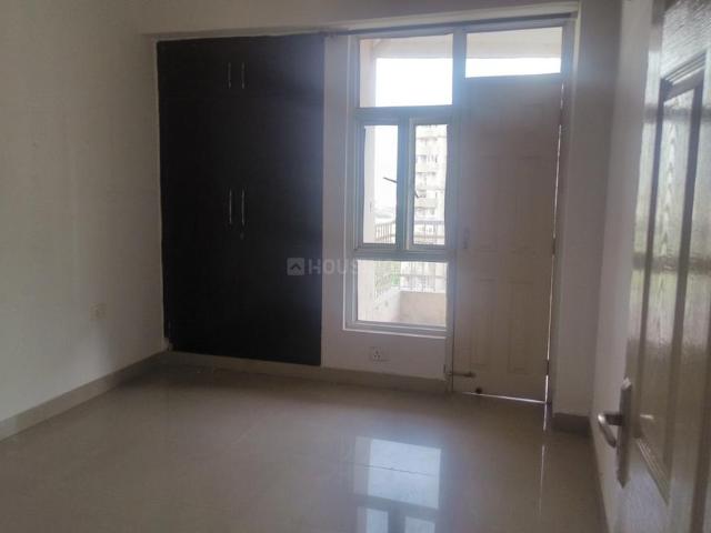 3 BHK Apartment in Sector 74 for resale Noida. The reference number is 20254799