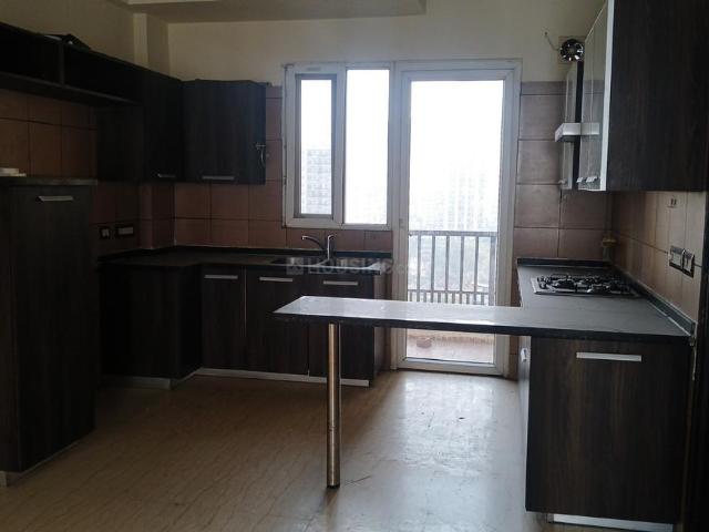 3 BHK Apartment in Sector 75 for rent Noida. The reference number is 19296000