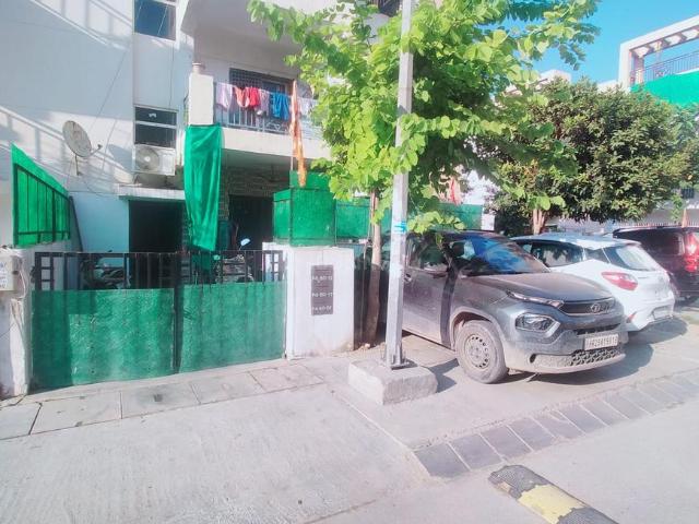 3 BHK Apartment in Sector 75 for resale Faridabad. The reference number is 18452527