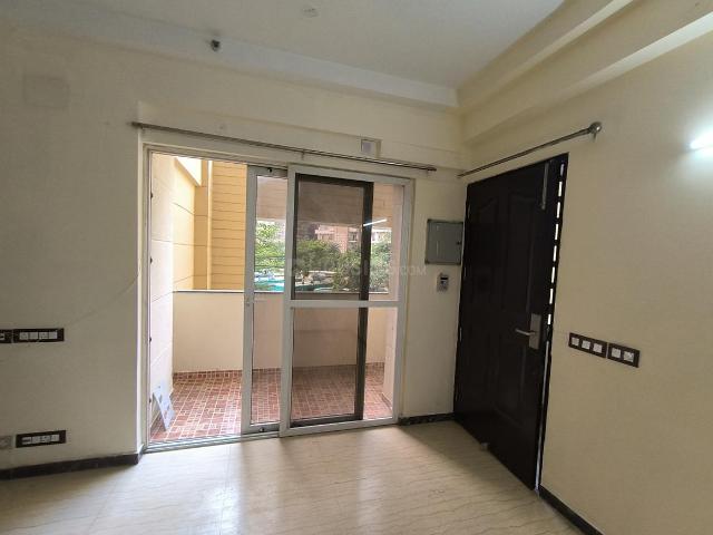 3 BHK Apartment in Sector 75 for resale Noida. The reference number is 18154055