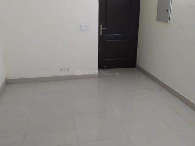 3 BHK Apartment in Sector 76 for rent Noida. The reference number is 15873083