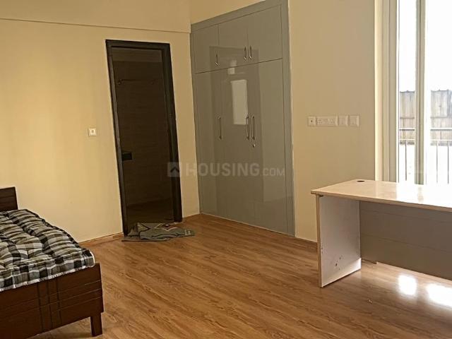 3 BHK Apartment in Sector 76 for rent Noida. The reference number is 18745462