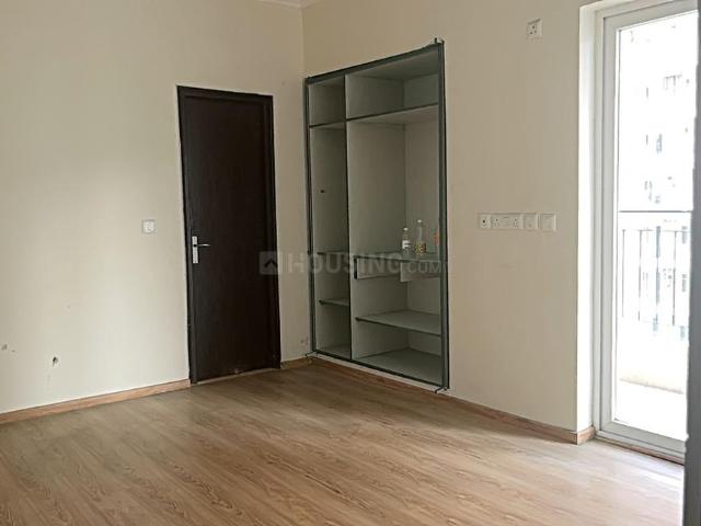 3 BHK Apartment in Sector 76 for rent Noida. The reference number is 19455975