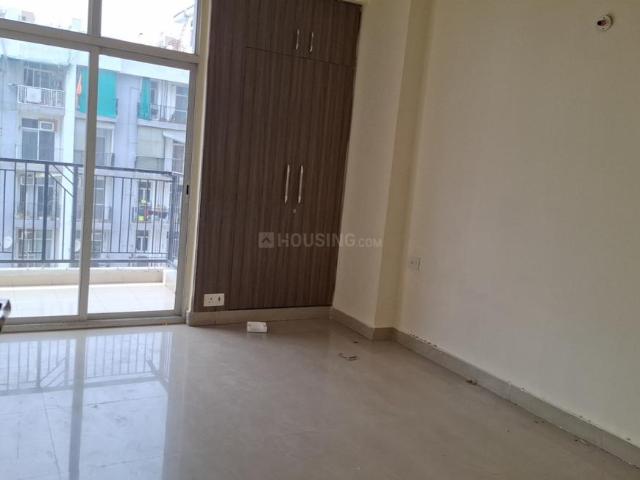 3 BHK Apartment in Sector 76 for rent Noida. The reference number is 19857480