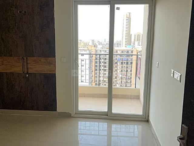 3 BHK Apartment in Sector 76 for rent Noida. The reference number is 20004373