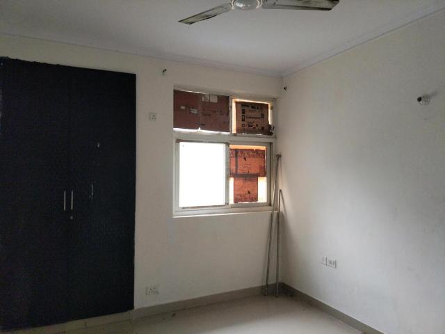 3 BHK Apartment in Sector 76 for rent Noida. The reference number is 20029853