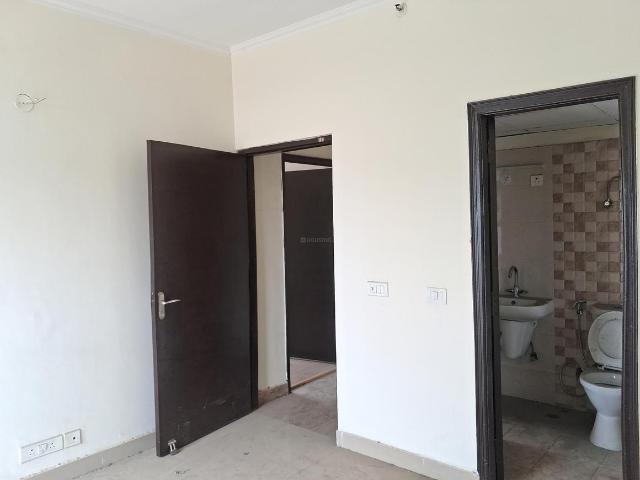 3 BHK Apartment in Sector 76 for rent Noida. The reference number is 20238401