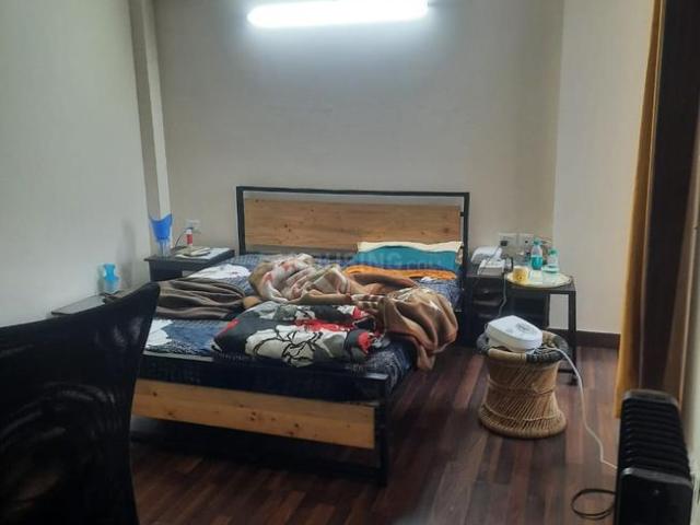 3 BHK Apartment in Sector 76 for rent Noida. The reference number is 20290734
