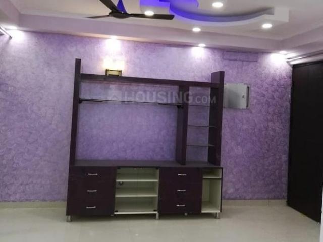 3 BHK Apartment in Sector 76 for rent Noida. The reference number is 20611423