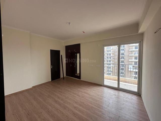 3 BHK Apartment in Sector 76 for rent Noida. The reference number is 20623215