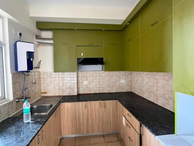 3 BHK Apartment in Sector 76 for rent Noida. The reference number is 20775520
