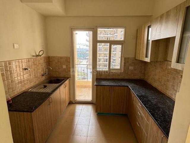 3 BHK Apartment in Sector 76 for rent Noida. The reference number is 20775873