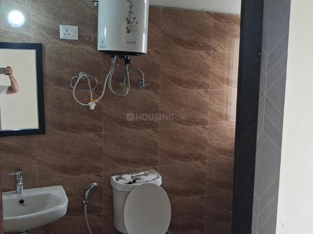 3 BHK Apartment in Sector 76 for rent Noida. The reference number is 21016195