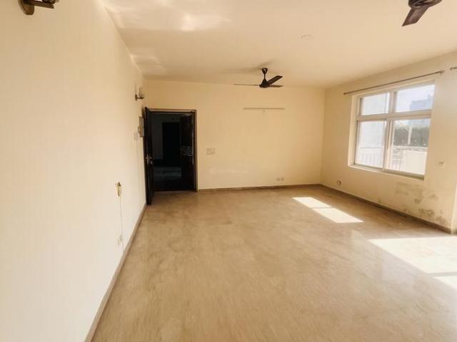 3 BHK Apartment in Sector 76 for rent Gurgaon. The reference number is 19628725