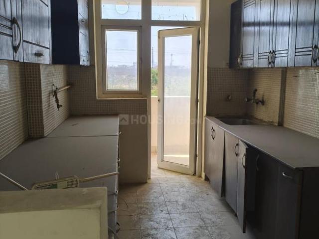 3 BHK Apartment in Sector 76 for resale Noida. The reference number is 16833086