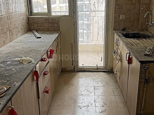 3 BHK Apartment in Sector 76 for resale Noida. The reference number is 17675169