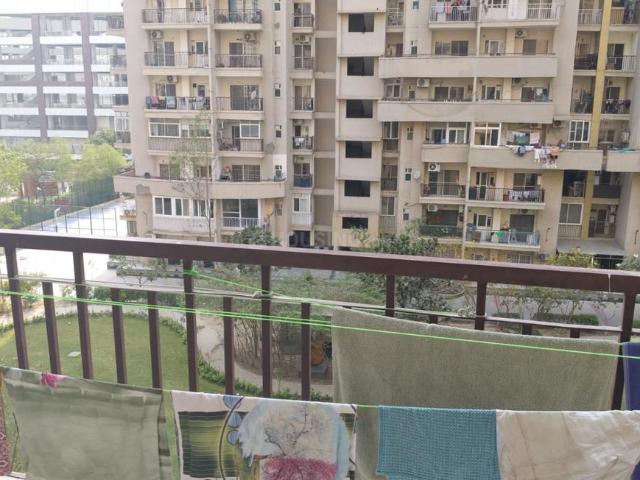 3 BHK Apartment in Sector 76 for resale Noida. The reference number is 17030239