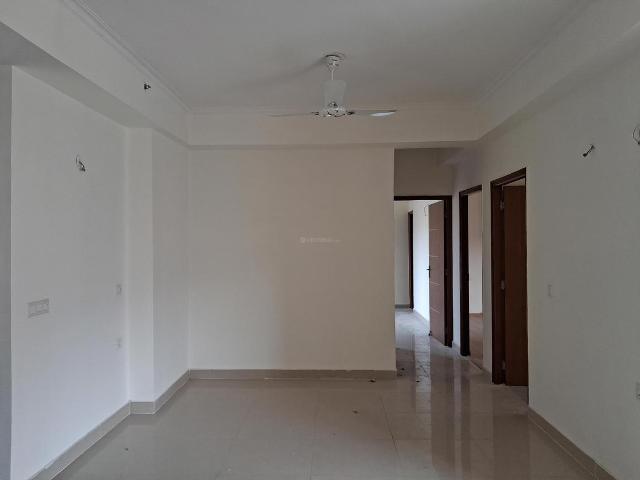 3 BHK Apartment in Sector 76 for resale Noida. The reference number is 19693047