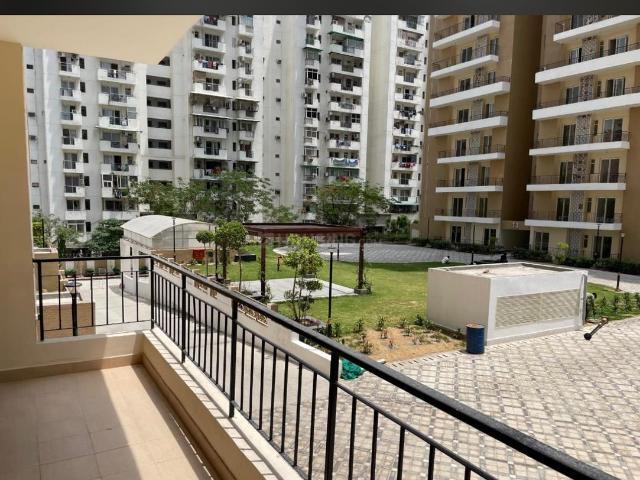 3 BHK Apartment in Sector 76 for resale Noida. The reference number is 19719809