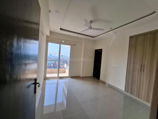 3 BHK Apartment in Sector 76 for resale Noida. The reference number is 19823763