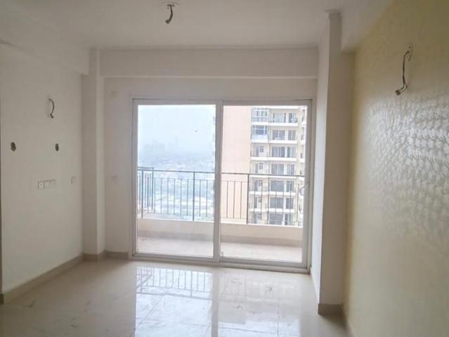 3 BHK Apartment in Sector 76 for resale Noida. The reference number is 20614632