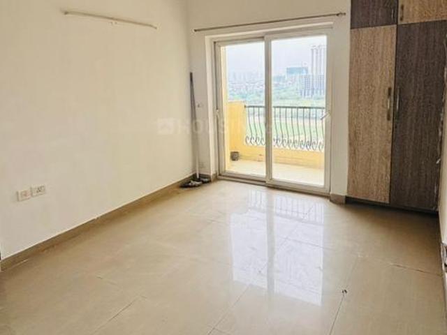 3 BHK Apartment in Sector 76 for resale Noida. The reference number is 20926663