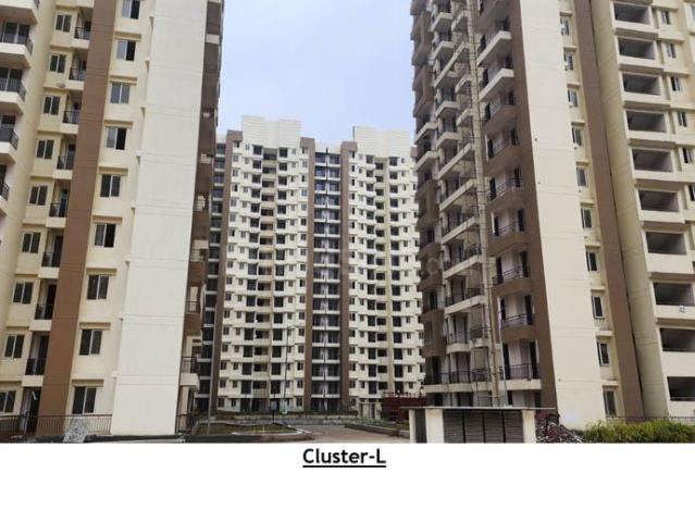 3 BHK Apartment in Sector 76 for resale Noida. The reference number is 20933923