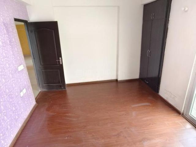 3 BHK Apartment in Sector 76 for resale Noida. The reference number is 20265772