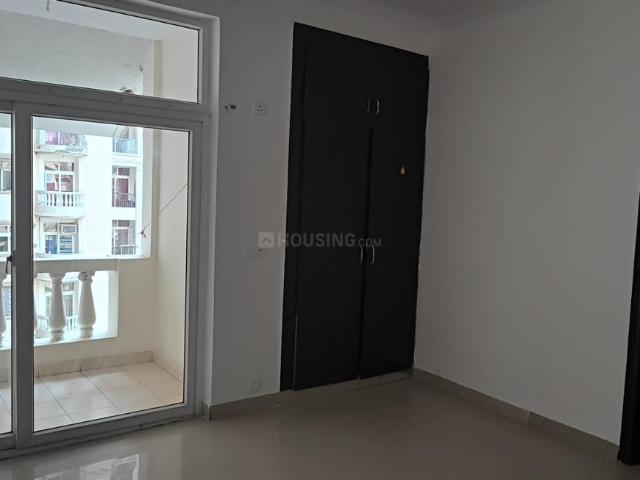 3 BHK Apartment in Sector 76 for resale Noida. The reference number is 20292403