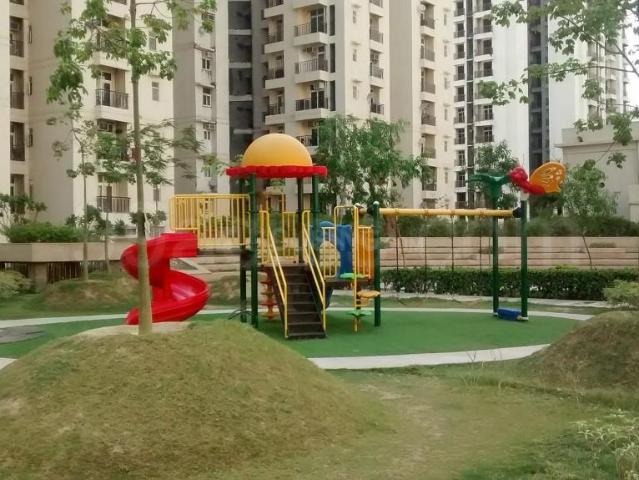 3 BHK Apartment in Sector 76 for resale Noida. The reference number is 20364275