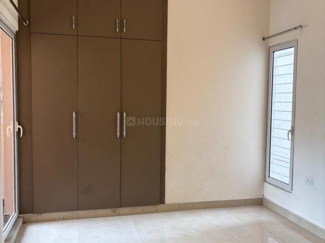 3 BHK Apartment in Sector 77 for rent Noida. The reference number is 20896496
