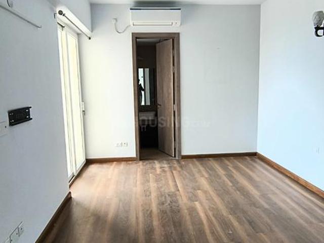 3 BHK Apartment in Sector 77 for rent Gurgaon. The reference number is 13861014