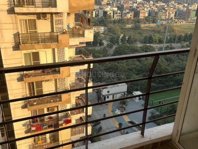 3 BHK Apartment in Sector 77 for resale Noida. The reference number is 16819661