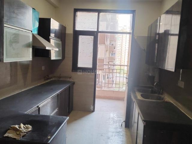 3 BHK Apartment in Sector 77 for resale Noida. The reference number is 18830175