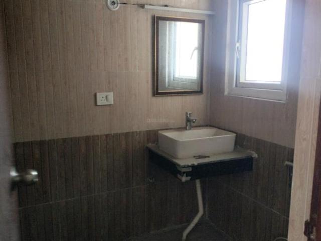 3 BHK Apartment in Sector 77 for resale Noida. The reference number is 19691870