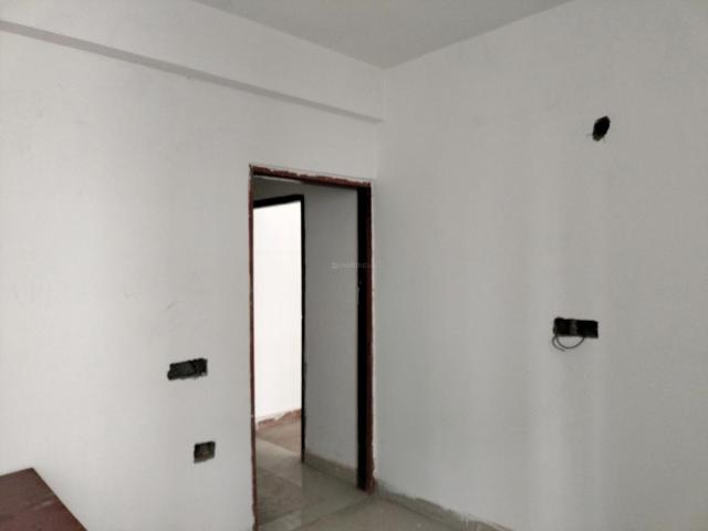 3 BHK Apartment in Sector 77 for resale Noida. The reference number is 19717900