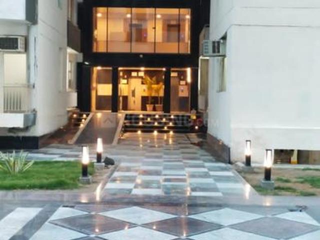 3 BHK Apartment in Sector 77 for resale Noida. The reference number is 19901063