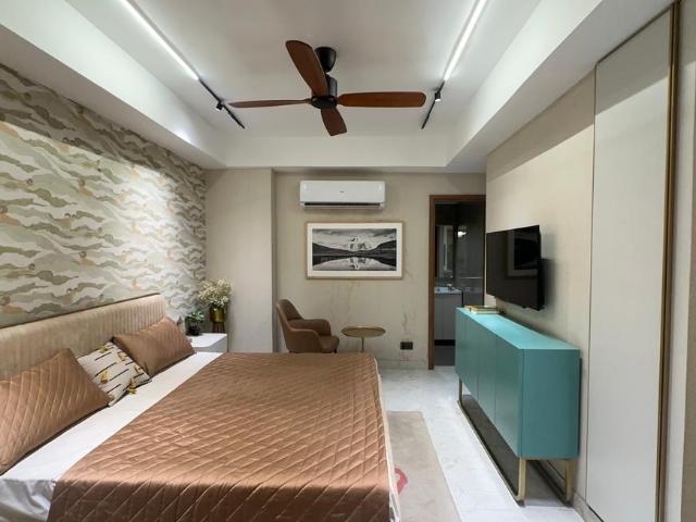 3 BHK Apartment in Sector 77 for resale Noida. The reference number is 20671132
