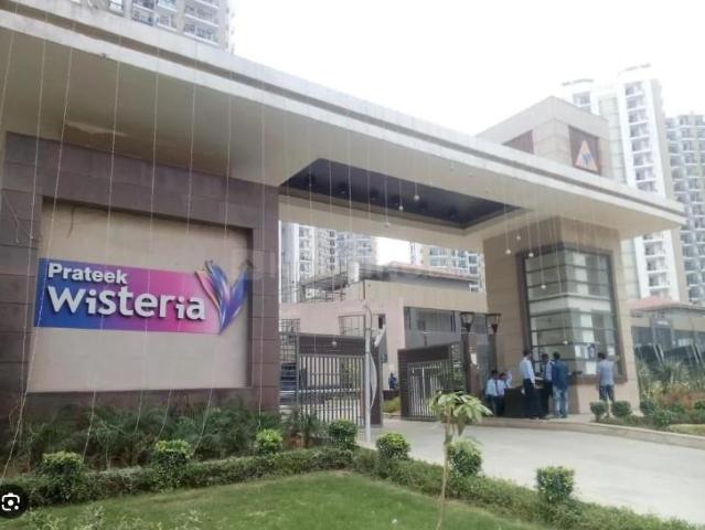 3 BHK Apartment in Sector 77 for resale Noida. The reference number is 20297680