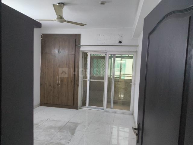 3 BHK Apartment in Sector 78 for rent Noida. The reference number is 20906522