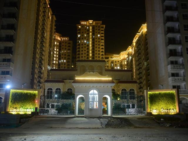 3 BHK Apartment in Sector 78 for resale Noida. The reference number is 9096867