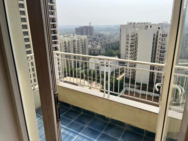 3 BHK Apartment in Sector 79 for rent Gurgaon. The reference number is 19720456