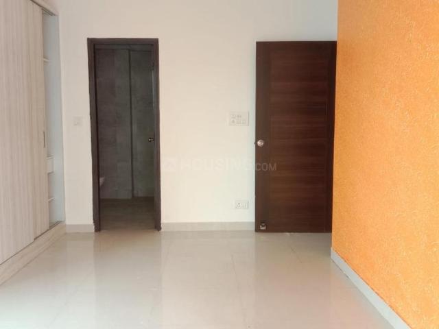 3 BHK Apartment in Sector 79 for resale Noida. The reference number is 20612713
