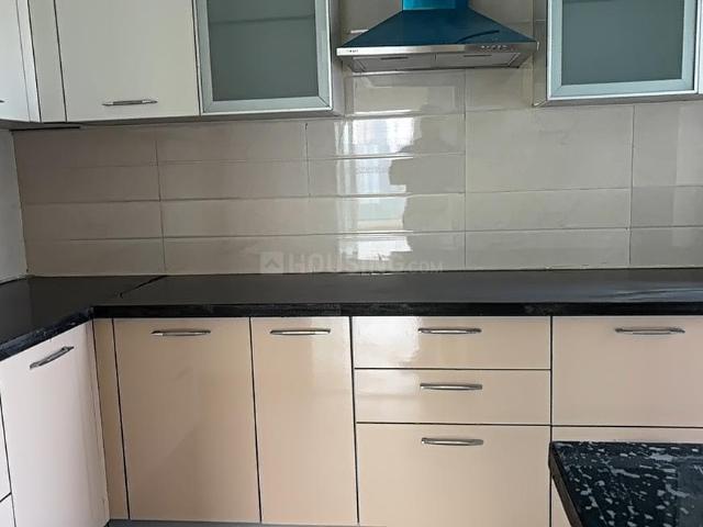 3 BHK Apartment in Sector 70 for resale Gurgaon. The reference number is 18583418