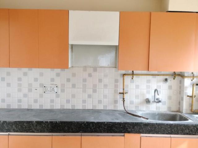 3 BHK Apartment in Sector 70 for resale Faridabad. The reference number is 18942156